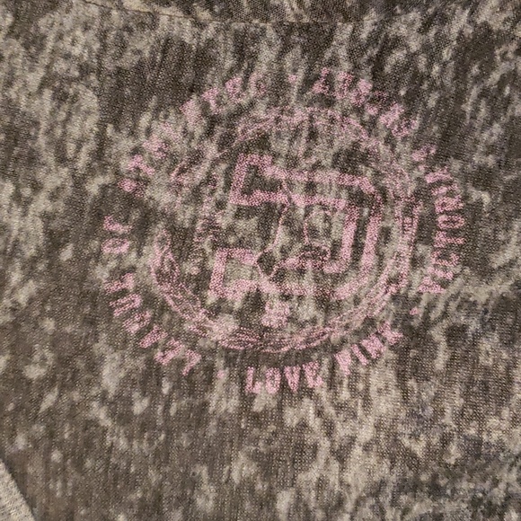 Victoria's Secret Pink tee - Picture 2 of 8